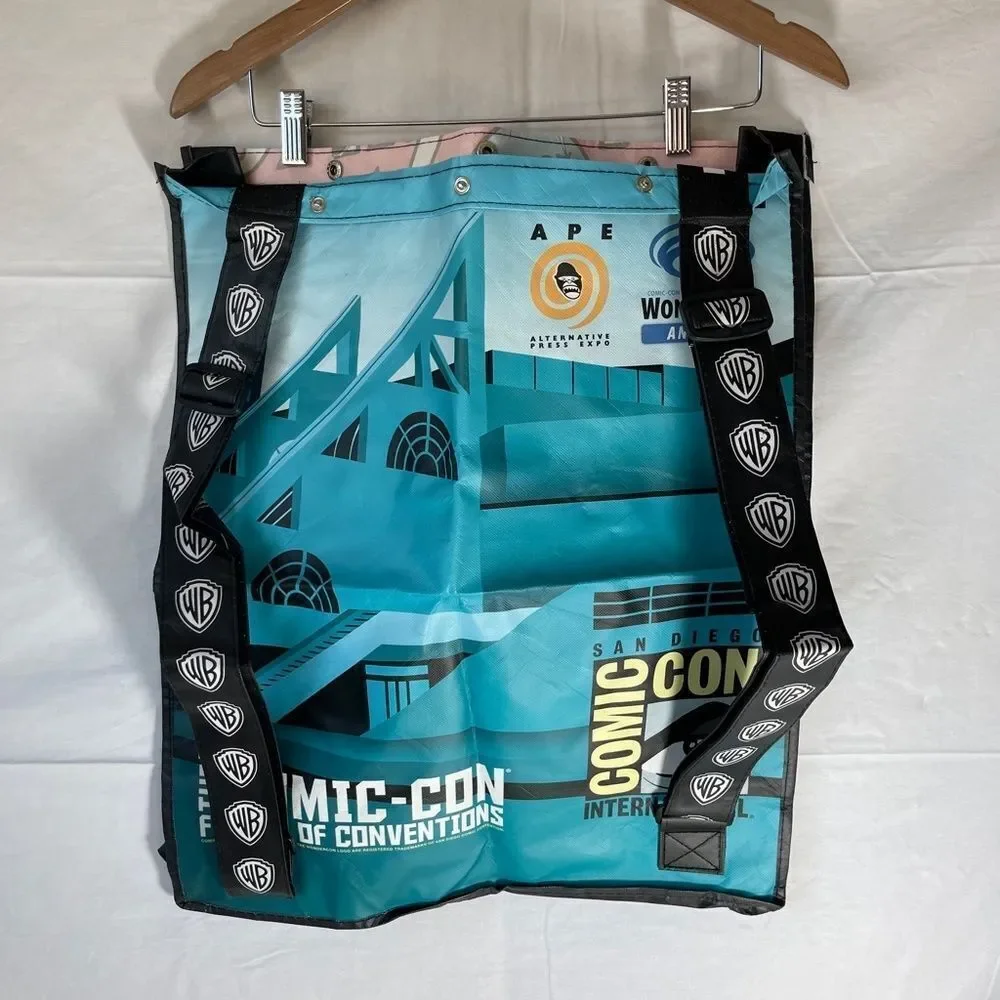 Warner Comic Con 75 Years Of Batman 2014‎ NWOT Retro Swag Bag
